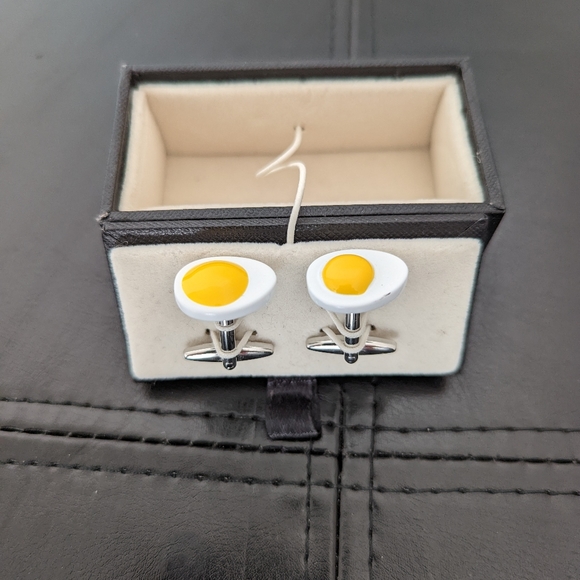 Fun Loving fried egg Joseph a. Bank cufflinks - Picture 3 of 6